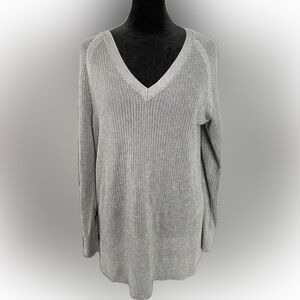 Banana Republic V-Neck Sweater with Button Detail - Size Small - EUC